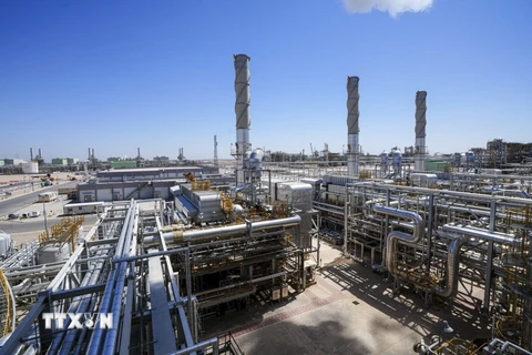 Một nhà máy lọc dầu của Iraq. (Ảnh: AFP/ TTXVN)
