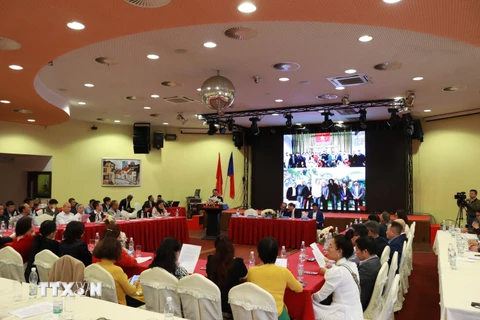 Quang cảnh một hội nghị của người Việt tại Séc. (Ảnh: Việt Dũng/TTXVN)