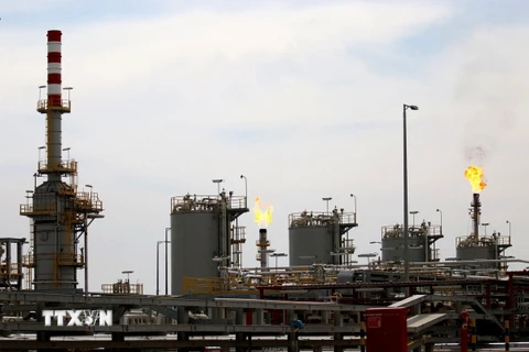 Nhà máy lọc dầu Zubair, Đông Nam Basra, Iraq. (Ảnh: AFP/TTXVN)