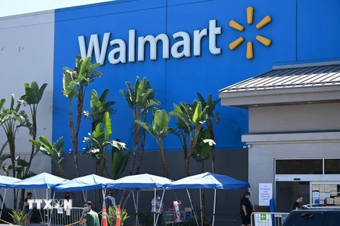 Một cửa hàng của Walmart tại Burbank, California, Mỹ. (Ảnh: AFP/TTXVN)