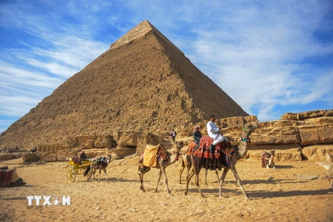 Kim tự tháp Khafre tại Giza, Cairo, Ai Cập. (Ảnh: AFP/ TTXVN)