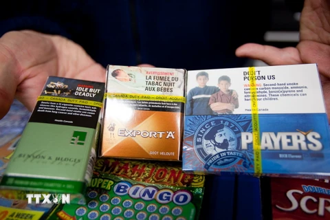 Thuốc lá được bày bán tại Ontario, Canada. (Ảnh: AFP/TTXVN)