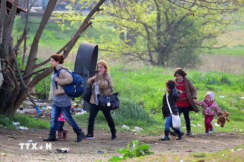 Người di cư tại Tompa, Hungary. (Ảnh: AFP/TTXVN)