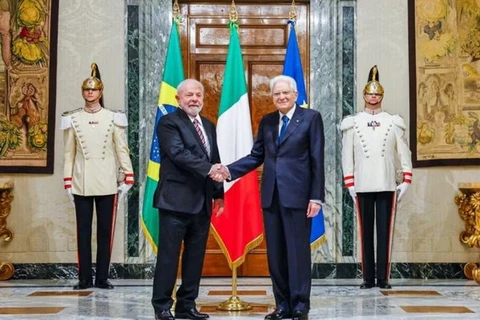 Tổng thống Italy Sergio Mattarella (phải) và người đồng cấp Brazil Lula da Silva. (Ảnh: merco press)