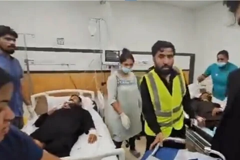 Người Pakistan bị thương trong vụ tấn công được điều trị bệnh viện. (Ảnh: Đại sứ quán Pakistan tại Oman)