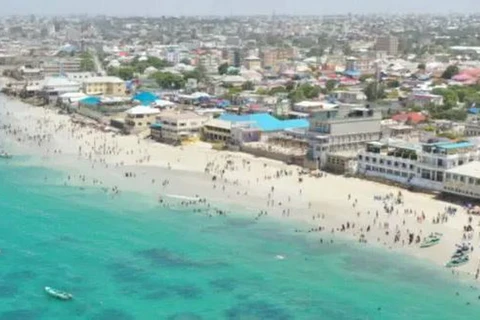 Một khu nghỉ dưỡng bên bờ biển ở thủ đô Mogadishu. (Ảnh: stratnews global)