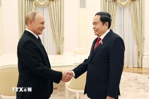 Chủ tịch Quốc hội Trần Thanh Mẫn hội kiến Tổng thống Liên bang Nga Vladimir Putin. (Ảnh: Thống Nhất/TTXVN)