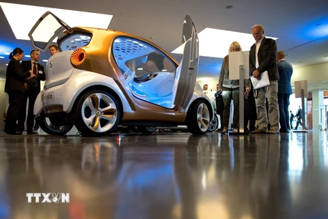 Một mẫu xe tự hành được giới thiệu tại Hội nghị Smart mobility ở Berlin, Đức. (Ảnh: AFP/TTXVN)