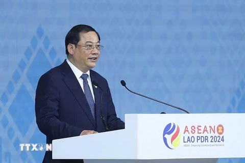 Thủ tướng Lào, Chủ tịch ASEAN 2024 Sonexay Siphandone phát biểu bế mạc Hội nghị Cấp cao Hiệp hội các quốc gia Đông Nam Á (ASEAN) lần thứ 44, 45 và các hội nghị cấp cao liên quan. (Ảnh: Dương Giang/TTXVN)