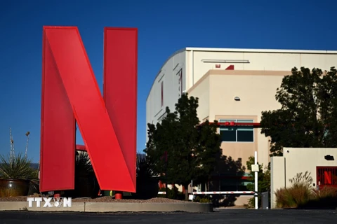 Biểu tượng của Công ty dịch vụ truyền hình trực tuyến Netflix. (Ảnh: AFP/TTXVN)