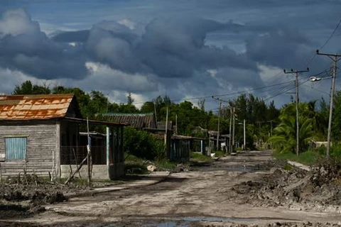 Một con phố vắng ở tỉnh Artemisa sau khi người dân được sơ tán. (Ảnh: AFP/Getty Images)