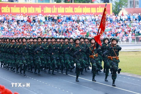 Khối lực lượng đặc biệt tinh nhuệ tham gia diễu binh tại tại Lễ míttinh, diễu binh, diễu hành kỷ niệm 70 năm Chiến thắng lịch sử Điện Biên Phủ (7/5/1954-7/5/2024). (Ảnh: TTXVN)