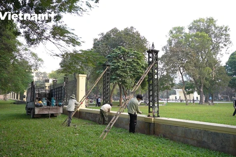 Dỡ bỏ hàng rào bao quanh công viên Thống Nhất.