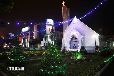 [Photo] Giáo dân trên khắp cả nước tưng bừng chuẩn bị đón Giáng sinh