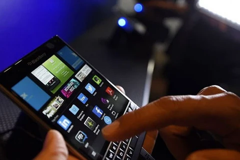 Samsung đề nghị mua lại BlackBerry để đối trọng với Apple