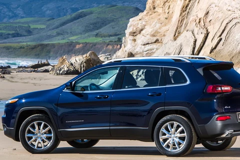 Hãng Chrysler thông báo hơn 228.000 xe Jeep Cherokee có lỗi
