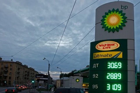 Lợi nhuận của "người khổng lồ" BP giảm mạnh do giá dầu lao dốc