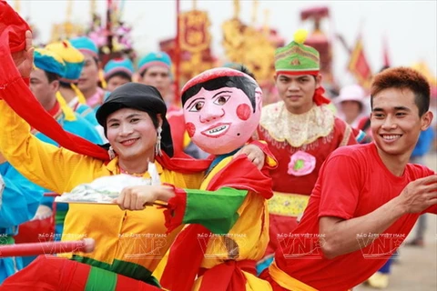 [Photo] Tưng bừng tham gia lễ hội Valentine "thuần Việt" 