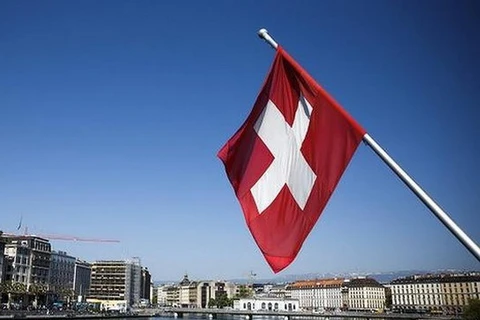 Thụy Sĩ ký thỏa thuận đầu tiên về trao đổi thông tin thuế