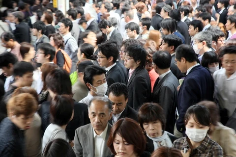 Nhật Bản lên kế hoạch tăng thuế thu nhập đối với người giàu