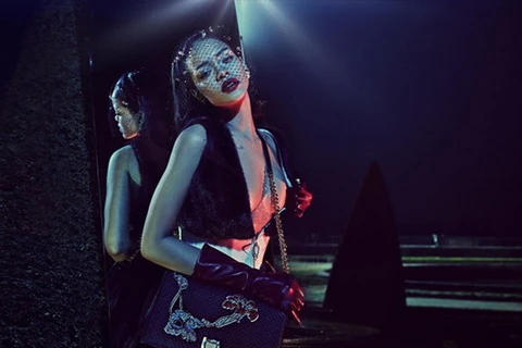 Rihanna "ma mị" trong chiến dịch quảng cáo mới nhất của Dior