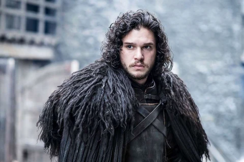 Trong tập cuối của mùa thứ năm vừa được lên sóng cuối tuần qua, nhân vật Jon Snow do nam tài tử Kit Harington thủ vai đã bị các binh lính trong đội cận vệ phản bội và sát hại. Đây được coi là cái chết gây nuối tiếc nhất trong phim. (Nguồn: Rex)