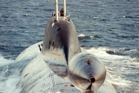 Tàu ngầm Project 971 Shchuka-B (NATO gọi là Akula) là tàu ngầm hạt nhân được trang bị 40 ngư lôi, mìn và tên lửa hành trình 12 RK-55 Granat. Được phát triển đầu tiên vào cuối những năm 1980, tàu ngầm này có thể đạt tới tốc độ 35 hải lý khi lặn và bơi ở độ