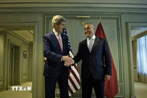 Thổ Nhĩ Kỳ và Mỹ ký thỏa thuận tiến hành chiến dịch quân sự chung chống IS. (Nguồn: AFP/TTXVN) 