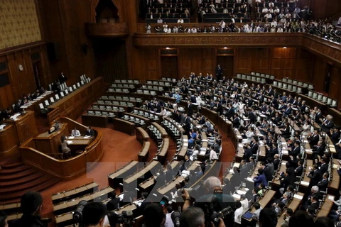 Toàn cảnh phiên họp của Thượng viện Nhật Bản ở Tokyo ngày 19/9. (Ảnh: Reuter/TTXVN)