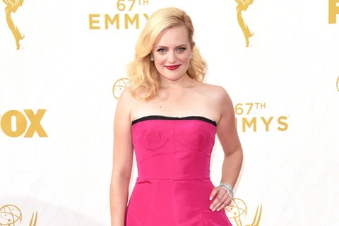 Dàn mỹ nhân "nhuộm hồng" thảm đỏ Lễ Trao giải Emmy 2015