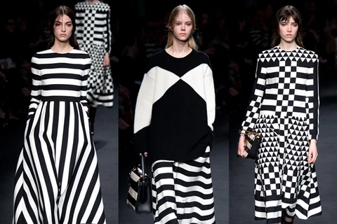 Những mẫu thiết kế sọc đen trắng đặc trưng của Valentino được hồi sinh trong bộ sưu tập Thu Đông 2015.