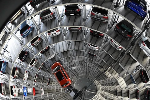Ôtô của hãng Volkswagen trong một nhà máy ở Wolfsburg, miền Bắc nước Đức. (Nguồn: AFP/TTXVN) 