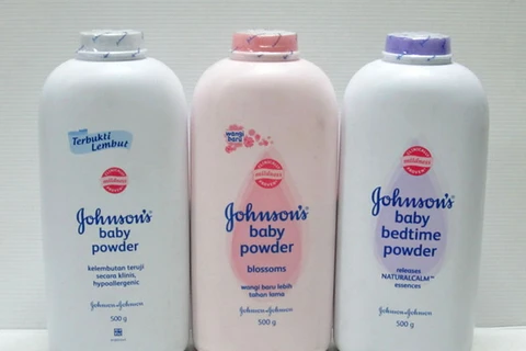 Johnson & Johnson phải bồi thường 72 triệu USD cho ca tử vong phấn rôm