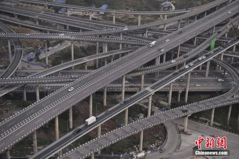 Lạc lối trong mê cung cầu vượt của Trung Quốc