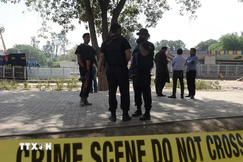 Pakistan điều 150 binh sỹ để giải cứu các cảnh sát bị bắt làm con tin