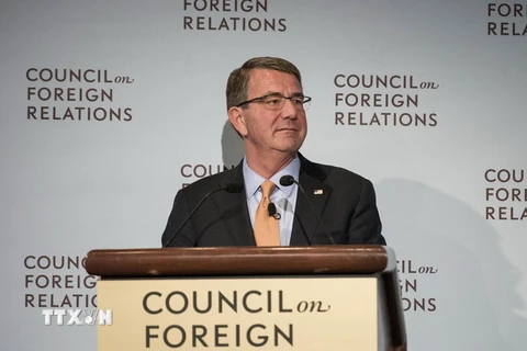 Bộ trưởng Quốc phòng Mỹ Ashton Carter phát biểu tại Hội đồng đối ngoại ở New York, Mỹ ngày 8/4. 