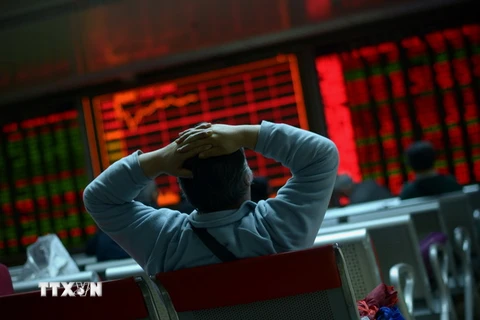 Chứng khoán Trung Quốc “đốt tiền” của các nhà đầu tư tư nhân