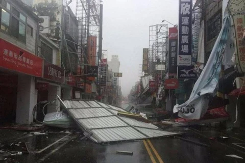 Đài Loan tan hoang sau khi hứng chịu siêu bão Nepartak