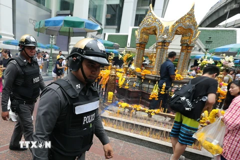 Cảnh sát Thái Lan tăng cường an ninh tại thủ đô Bangkok. (Nguồn: EPA/TTXVN) 