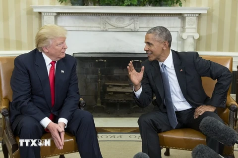 Tổng thống Barack Obama (phải) đã có cuộc gặp và hội đàm với Tổng thống mới đắc cử Donald Trump tại Nhà Trắng. (Nguồn: EPA/TTXVN)