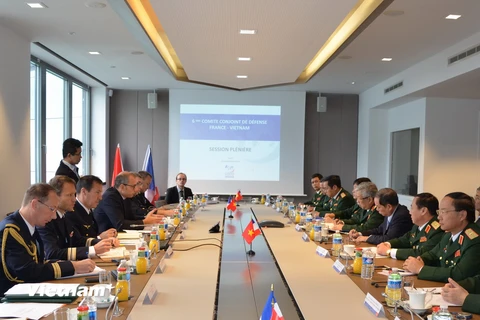 Phiên họp toàn thể Đối thoại Chính sách quốc phòng Việt – Pháp ngày 10/11 tại trụ sở Bộ Quốc phòng Pháp, Paris. (Ảnh: Tiến Nhất/Vietnam+)