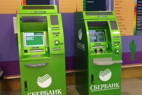 Chi nhánh Ngân hàng Sberbank của Nga tại Kiev bị tấn công 