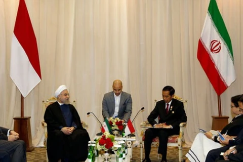 Tổng thống Indonesia Joko Widod (phải) và Tổng thống Iran Hassan Rouhani. (Nguồn: Tempo.Co)