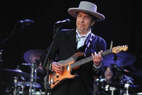  Bob Dylan: Khi người khổng lồ gật đầu