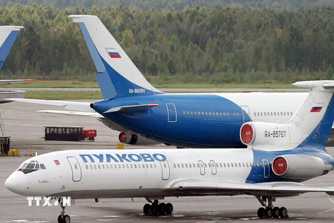 Máy bay Tu-154 thuộc Hãng hàng không Pulkovo của Nga ở sân bay Pulkovo, Saint Petersburg. (Nguồn: AFP/TTXVN)