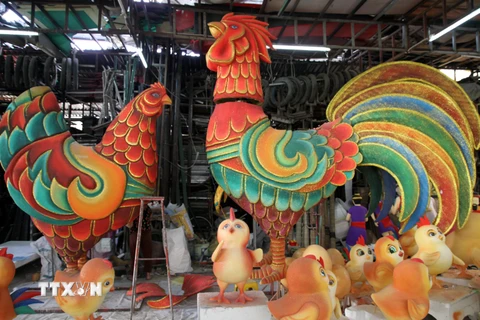 Hình ảnh con gà "lên ngôi" trên thị trường quà Tết