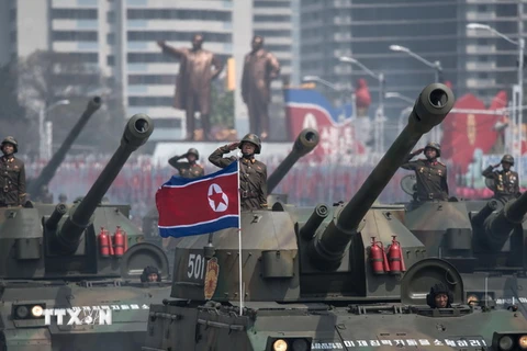Lễ diễu binh của Quân đội Nhân dân Triều Tiên kỷ niệm 105 ngày sinh cố Chủ tịch Kim Nhật Thành tại Bình Nhưỡng ngày 15/4. (Nguồn: AFP/TTXVN) 