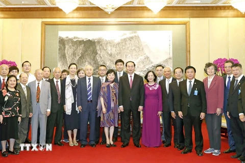 Chủ tịch nước Trần Đại Quang tiếp một số nhân sỹ, trí thức Trung Quốc và Hội Hữu nghị Trung-Việt. (Ảnh: Nhan Sáng/TTXVN) 