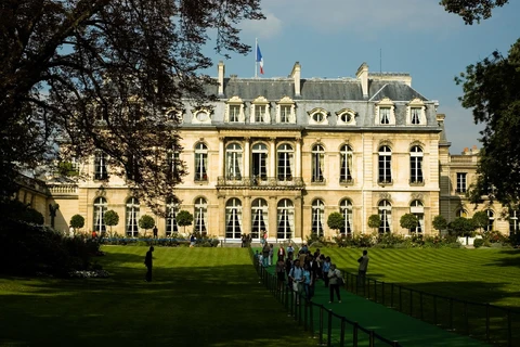 "Đột nhập" nơi ở và làm việc của các đời Tổng thống Pháp