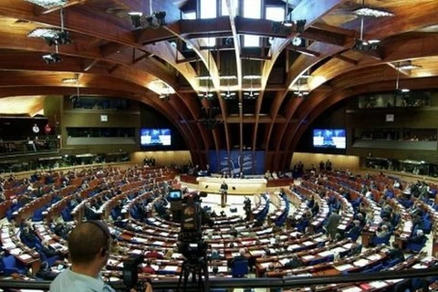 Hội đồng Nghị viện châu Âu kéo dài lệnh trừng phạt phái đoàn Nga 